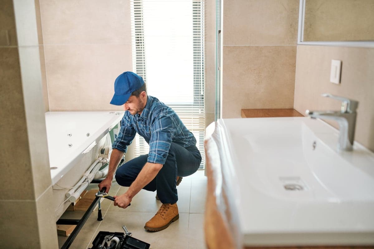 LoodgieterService Met Spoed 24/7 spoedmonteur voor sanitair en badkamer door heel Nederland